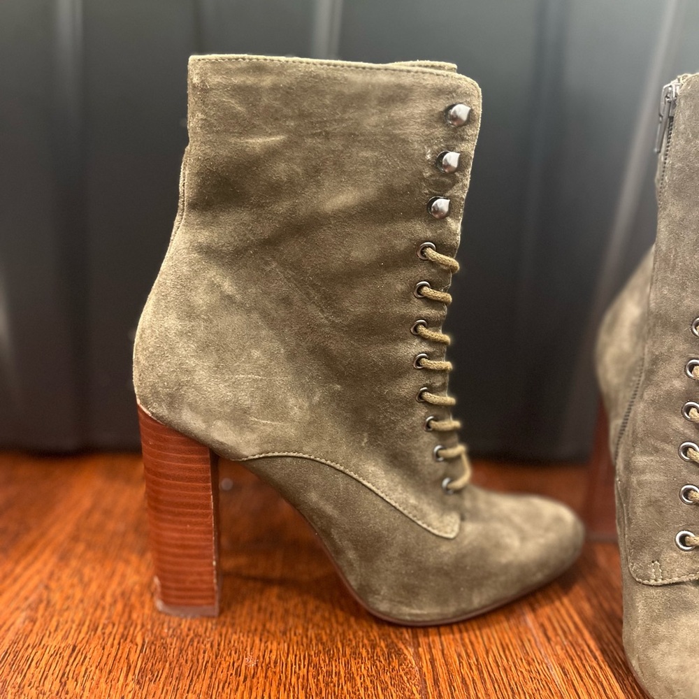 Steve Madden Olive Green Chunky Heel Lace-Up Boot
